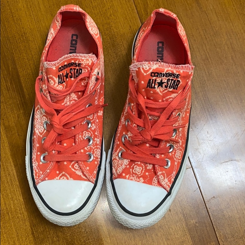Patterned Converse - Picture 2 of 8